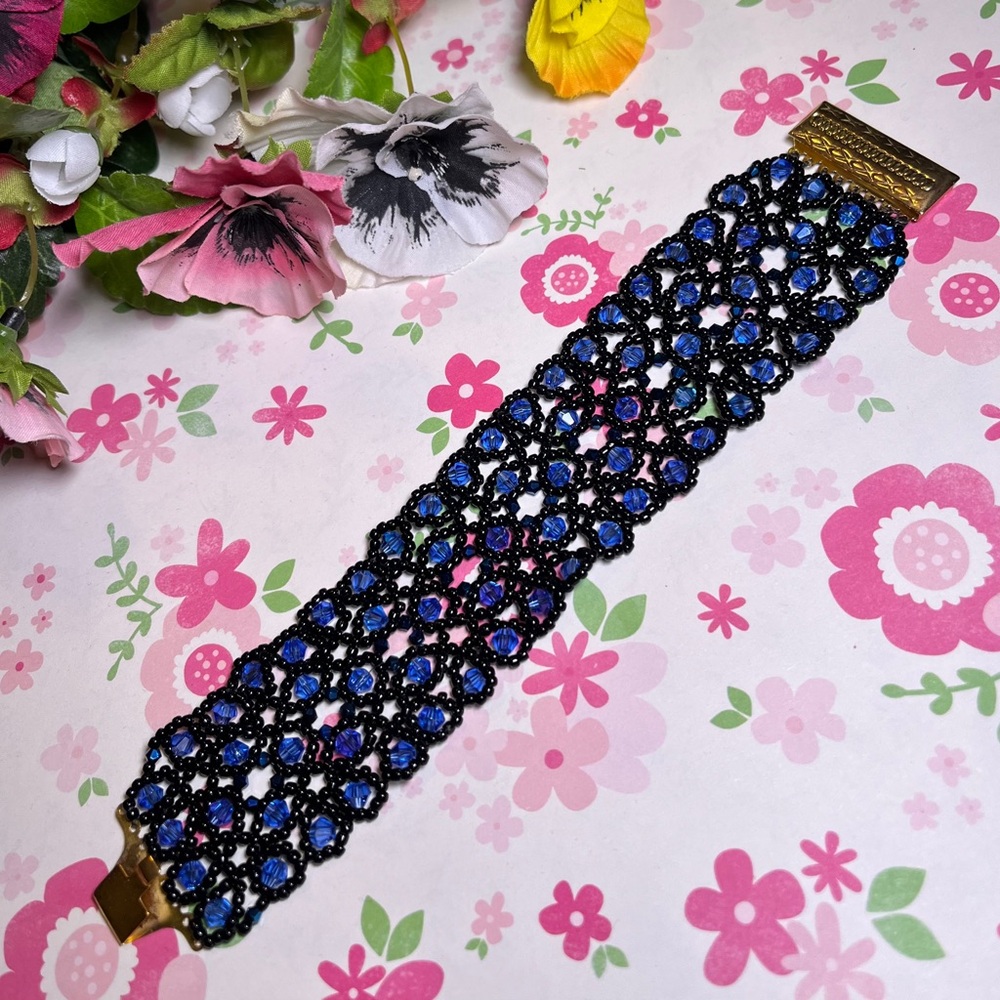 Handmade beaded jewelry - Bicone beads in blue